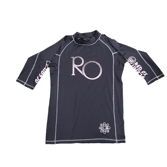 RED OX LOGO SKATER/SWIM SHIRT WITH UV PROTECTION SIZE SMALL - Picture 1 of 6